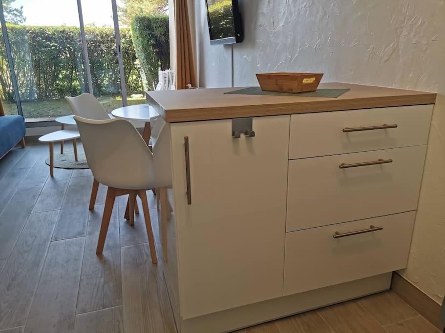 Appartement Acces Direct A La Plage Bernières-sur-Mer Extérieur photo