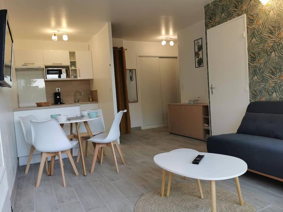 Appartement Acces Direct A La Plage Bernières-sur-Mer Extérieur photo